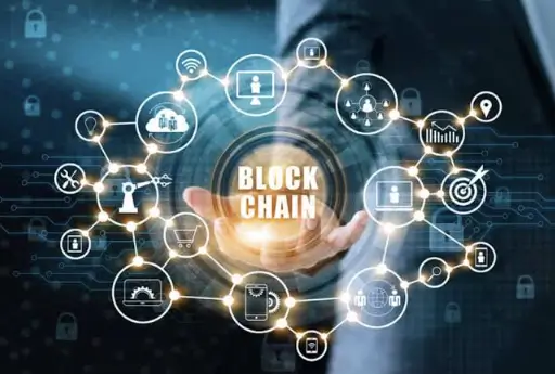 What Are the Advantages of Public Blockchains?